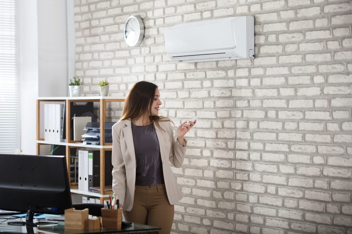 Optimum use of Heating and Air-Conditioning at Workplace
